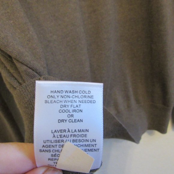 Banana Republic Luxury Blend Silk Cashmere V Neck Pull Over Sweater Men'… - Picture 8 of 8